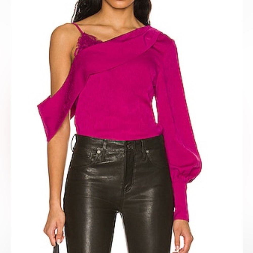 NBD Bekah one shoulder blouse